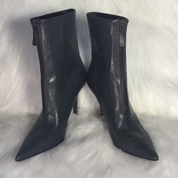 Nine West Shoes - 🆕NINE WEST GRAY FRONT ZIPPER BOOTS